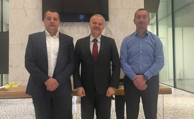 Ambasadori italian, Antonello De Riu magjepset me punën në fabrikën “Comodita Home”