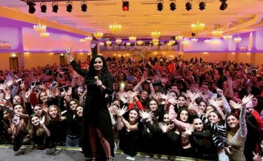 Nuk i japin vizën, këngëtarja shqiptare anulon koncertin në momentin e fundit