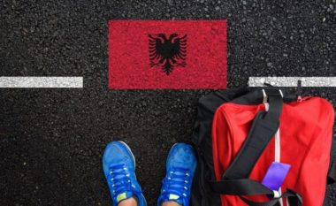 “Shqipëria në rrezik për shkak të migrimit”, Forbes: Mbi gjysma e popullsisë planifikon të ikë