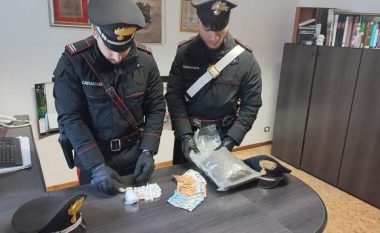 Kapen me drogë në makinë, arrestohen dy të rinj shqiptarë në Itali