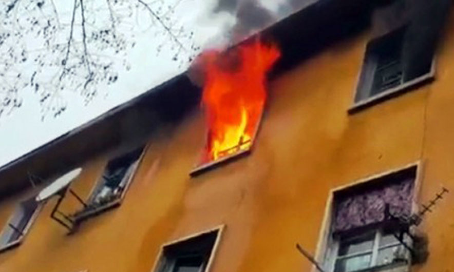 Zjarr në një banesë në Tiranë, e moshuara përfundon në spital pasi mori djegie