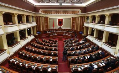 Fluturimet me “Charter” të Ramës, Opozita kërkon ngritjen e një Komisioni Hetimor Parlamentar
