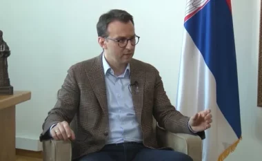 Petkoviç: Kurti po tallet me kërkesën e Beogradit për kthimin e trupave në Kosovë