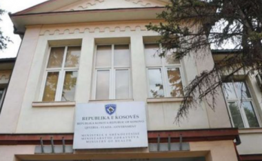 Reagimi i parë i Ministrisë për rastin e foshnjës në Spitalin e Pejës, shkarkohet kryeinspektori