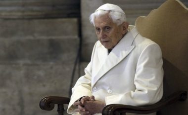 Ndërron jetë në moshën 95-vjeçare Papa Benedict XVI