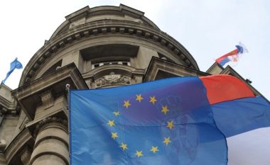 BE i bën presion Serbisë për sanksionet kundër Rusisë