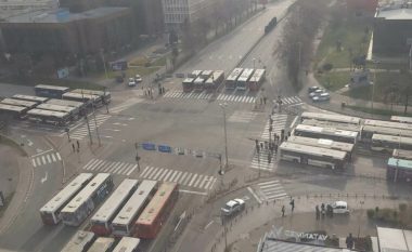 Vazhdojnë protestat e transportuesve privatë në Maqedoninë e Veriut