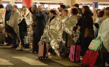 Alarm në aeroportin e Glasgow-t, një pako e dyshimtë konstatohet në valixhen e një pasagjeri
