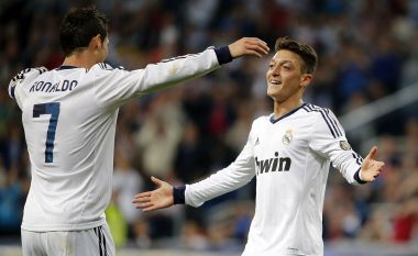 “Tregoni më shumë respekt”, Mesut Ozil në mbrojtje të Cristiano Ronaldos
