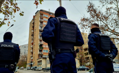 Nga shtyrja e datës së zgjedhjeve, te të shtënat me armë dhe vendosja e barrikadave, çfarë ndodhi dje në veri të Kosovës