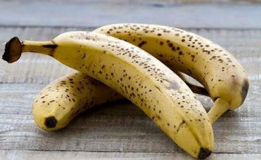 Çfarë ndodh me trupin kur konsumojmë banane të pjekura shumë