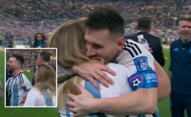 Emocionuese, Messi mes lotësh përqafohet me nënën e tij (VIDEO)