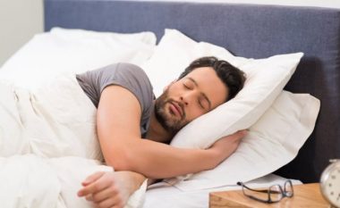 Sa orë gjumë duhet të flemë? Këshillat sipas grupmoshave