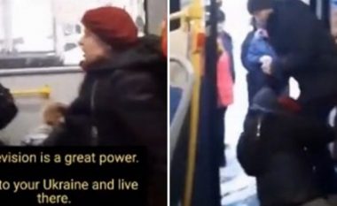 Kritikoi sulmin Putin në Ukrainë, e moshuara ruse nxirret zvarrë nga autobusi (VIDEO)