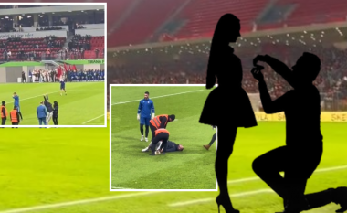 Derbi bëhet romantik, tifozi i propozon partneres në “Air Albania” dhe ngre stadiumin në këmbë (VIDEO)