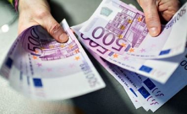 Euro ringrihet pas zgjedhjeve, rifiton pikë në kursin e këmbimit me lekun