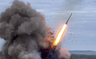 Koreja e Veriut lëshon raketë në ditën e Vitit të Ri