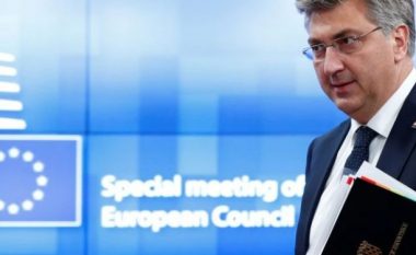Kroacia uron Kosovën për aplikimin për anëtarësim në BE