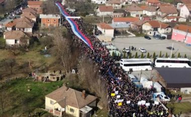 BBC i bën jehonë situatës në veri në Kosovës: Serbia ka vendosur trupat ushtarake në gatishmëri