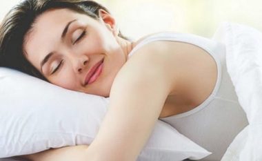 Si të bëni gjumë të mjaftueshëm në pak kohë?