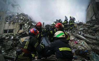 Albeu: Përfundon operacioni i kërkim-shpëtimit në Dnipro, 20 persona ende të zhdukur
