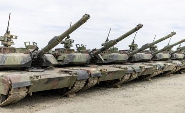 Vendimi i Perëndimit për të armatosur Ukrainën me tanke, a e sjell atë më pranë luftës me Rusinë?