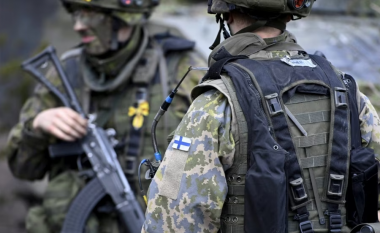 Finlanda premton miliona dollarë ndihmë ushtarake për Ukrainën, por jo tanke