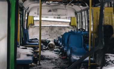 Sulm me bombë në një autobus në Siri, plagosen 15 policë