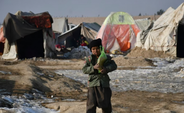 Dimri në Afganistan u merr jetën mbi 120 personave