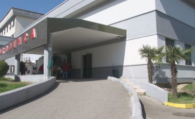 Plagosje me thikë në Durrës, përfundon në spital 45-vjeçari