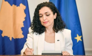 Presidentja e Kosovës: S’mund të ketë paqe e stabilitet pa drejtësi për krimet që i bëri Serbia