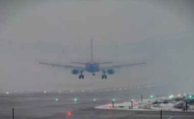 Mjegulla vështirëson trafikun ajror, anulohen disa fluturime në Aeroportin e Shkupit