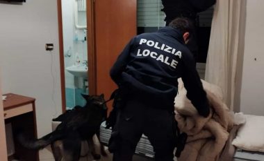 Kishin mbërritur në Itali disa ditë më parë, arrestohen dy të rinjtë shqiptarë për drogë: Çfarë u gjeti policia në banesë