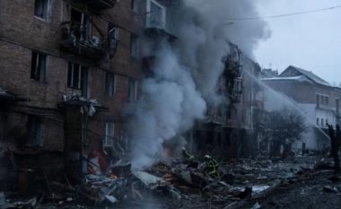 Rusia pretendon “sulm masiv raketor”: Mbi 600 ushtarë ukrainas të vrarë