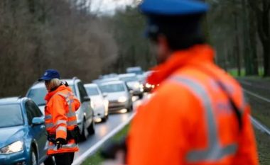 Problemet teknike të furgonit “i bëjnë” gropën”, arrestohen dy shqiptarë në Belgjikë për kultivim dhe tregtim të lëndëve narkotike
