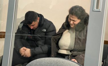 Vodhën mijëra euro nga banesa e ish-zyrtares, arrest me burg për nënë e bir