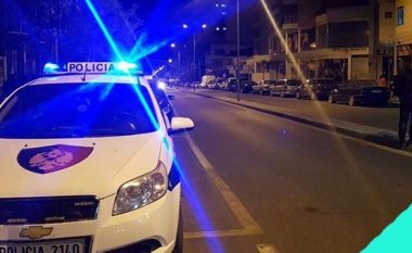 Gjendet një çantë e dyshimtë në një makinë Vlorë, policia rrethon zonën