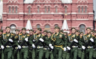 Frikë nga Perëndimi? Putini merr vendimin e madh për ushtrinë ushtrinë ruse