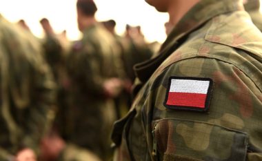 Polonia raporton rekrutim ushtarak rekord mes konfliktit në Ukrainë