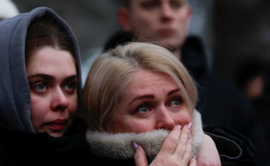 Arrin në 30 numri i të vdekurve nga sulmi rus ndaj godinës së banimit në Dnipro