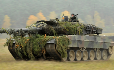 Çfarë fshihet pas refuzimit të Scholz për të dërguar “bishat” Leopard në Ukrainë