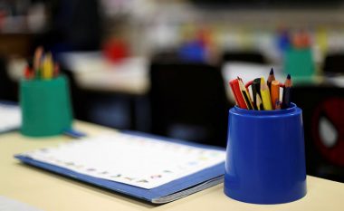 Kërkojnë rritje pagash, mësuesit në Britani paralajmërojnë grevë