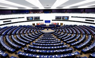 Ndalohet një eurodeputet tjetër në hetimin për korrupsion