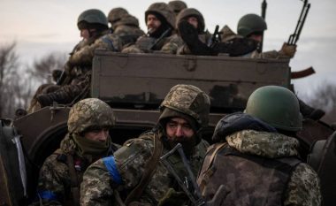 Ushtria ukrainase bën deklaratë të fortë: Rusia po djeg trupat e ushtarëve të saj në Krime, për të fshehur humbjet