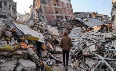 Paralajmërimi i frikshëm i sizmiologut: Mund të ketë një tërmet të fortë në Stamboll