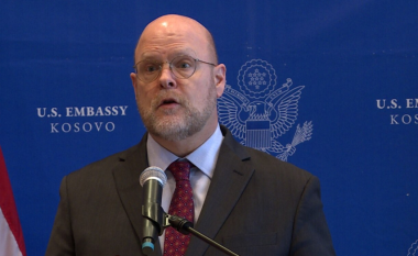 Ambasadorit amerikan: Marrëveshja e përkohshme do të sjellë përfitime për Kosovën dhe Serbinë