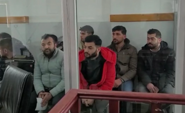 “Vijmë nga zonat e tërmetit”/ Lirohen nga burgu 5 turqit që u kapën në Durrës me pasaporta false bullgare