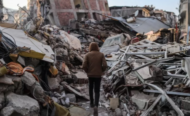 Shembja e ndërtesave nga tërmeti, lëshohen 113 urdhër arreste në Turqi