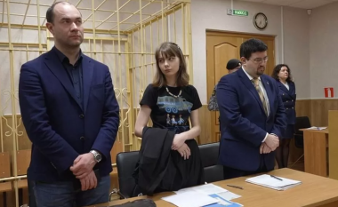 Postimet në “Instagram” i rrezikuan 10 vite burg, arrestimi i pazakontë i studentes ruse