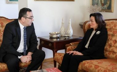 Tërmeti tragjik, Kim takon ambasadorin turk në Shqipëri: Ngushëllimet më të thella, jemi me ju
